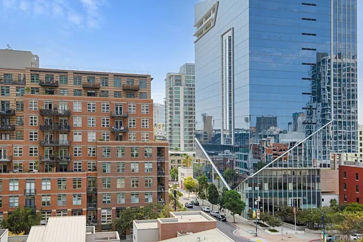 800 The Mark Lane 709, San Diego, California 92101