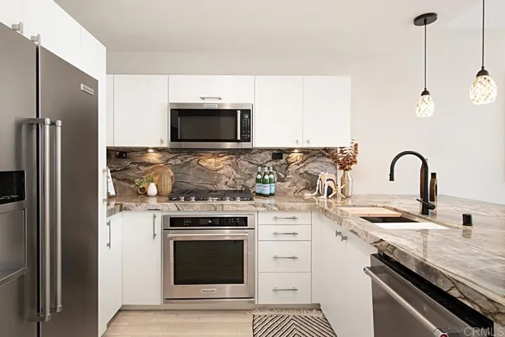 800 The Mark Lane 709, San Diego, California 92101
