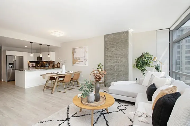 800 The Mark Lane 709, San Diego, California 92101