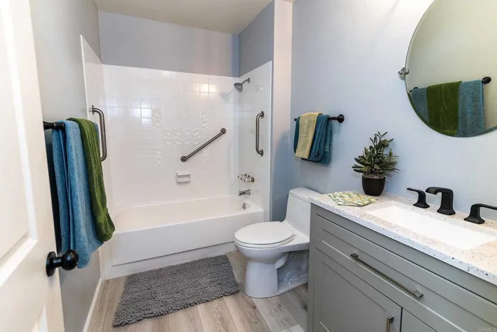 7521 El Paso Street, La Mesa, California 91942