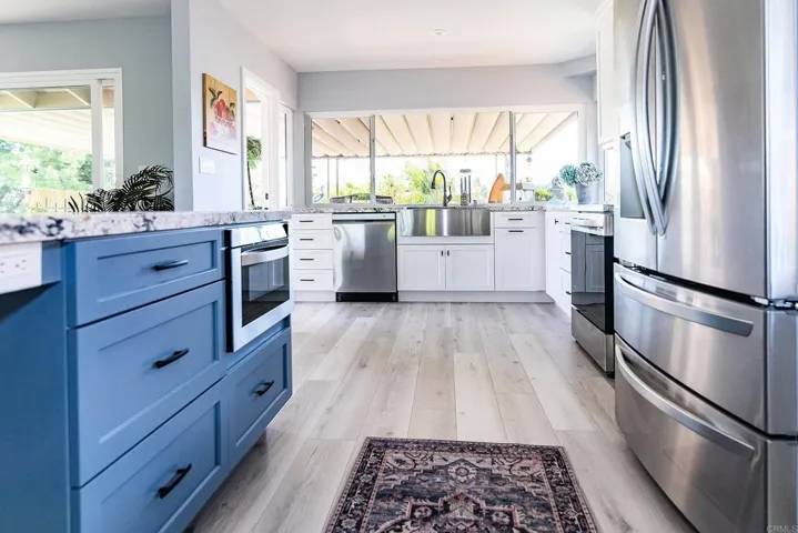 7521 El Paso Street, La Mesa, California 91942