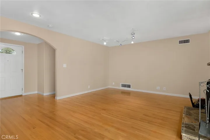 410 W 8th Street, Upland, California 91786