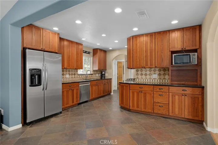 410 W 8th Street, Upland, California 91786