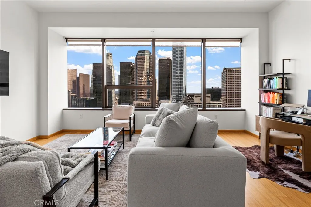1100 Wilshire Boulevard 2608, Los Angeles, California 90017 home-pic-3
