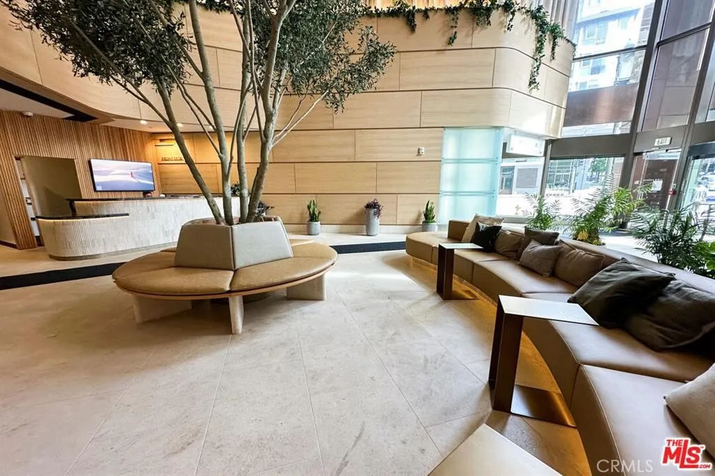 1100 Wilshire Boulevard 2608, Los Angeles, California 90017 home-pic-26