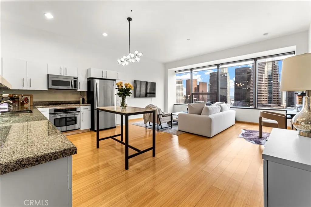 1100 Wilshire Boulevard 2608, Los Angeles, California 90017 home-pic-2