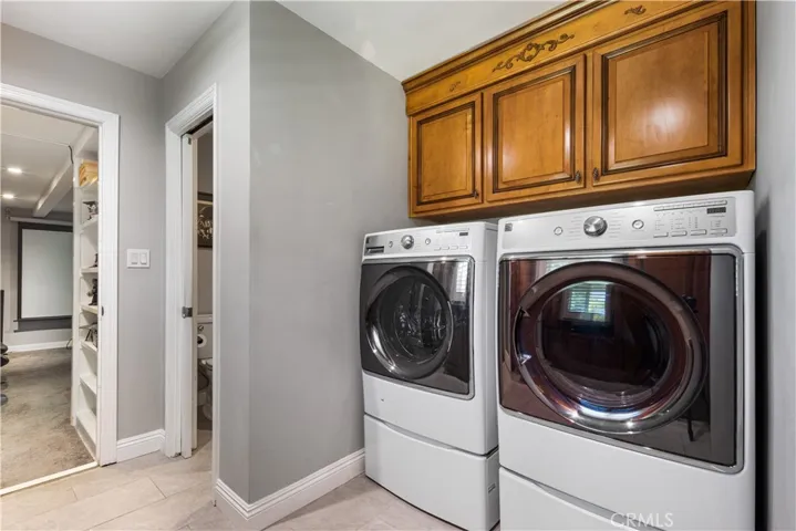 Washer & Dryer