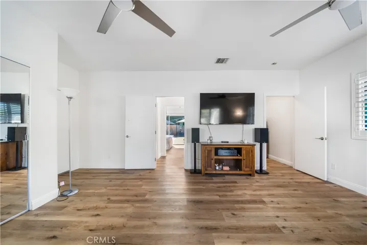 19442 Superior Street, Northridge, California 91324