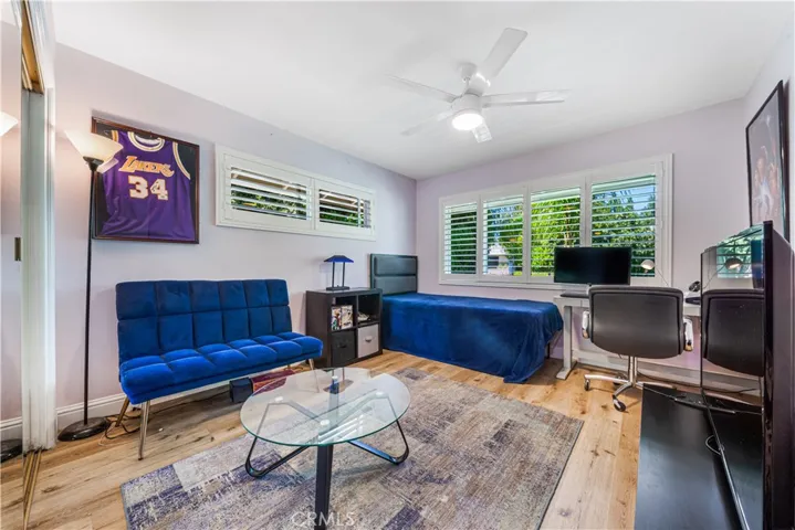 19442 Superior Street, Northridge, California 91324