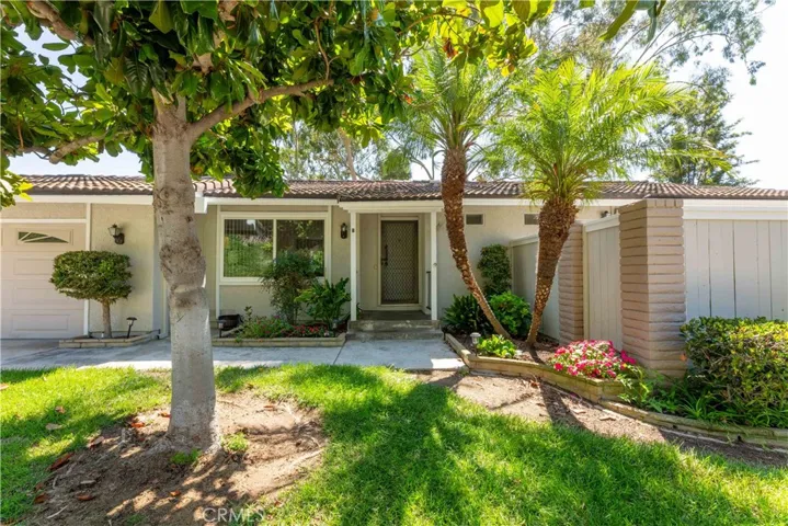 3262 San Amadeo B, Laguna Woods, California 92637