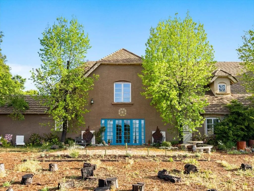 39455 Avenida La Cresta, Murrieta, California 92562 home-pic-5