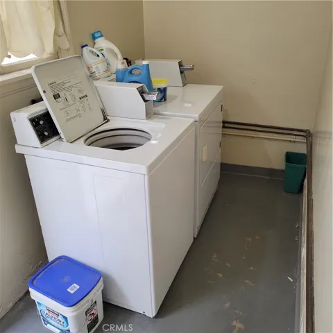 Common Laundry Room