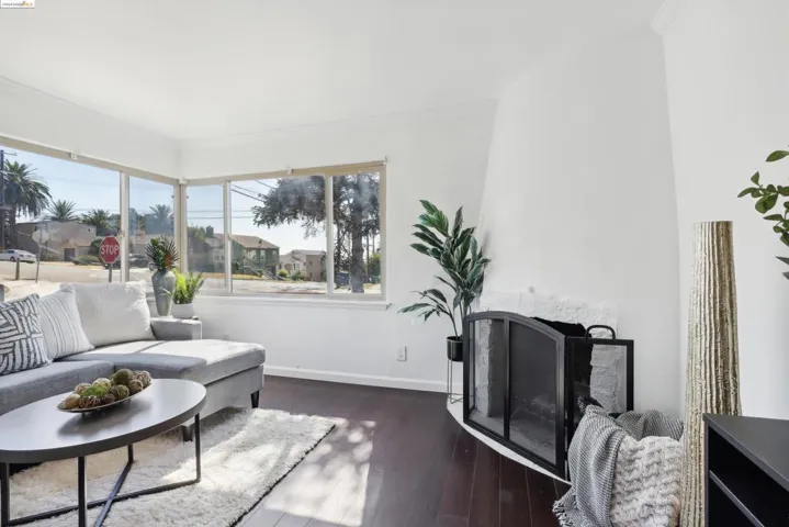 2551 94th Ave, Oakland, California 94605