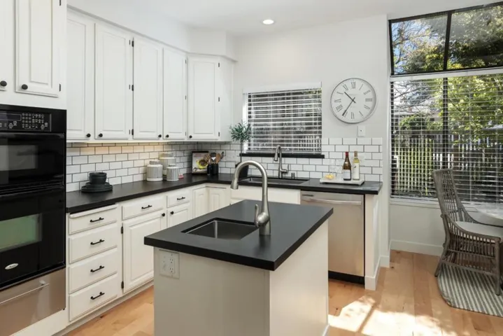 435 Homer Avenue, Palo Alto, California 94301