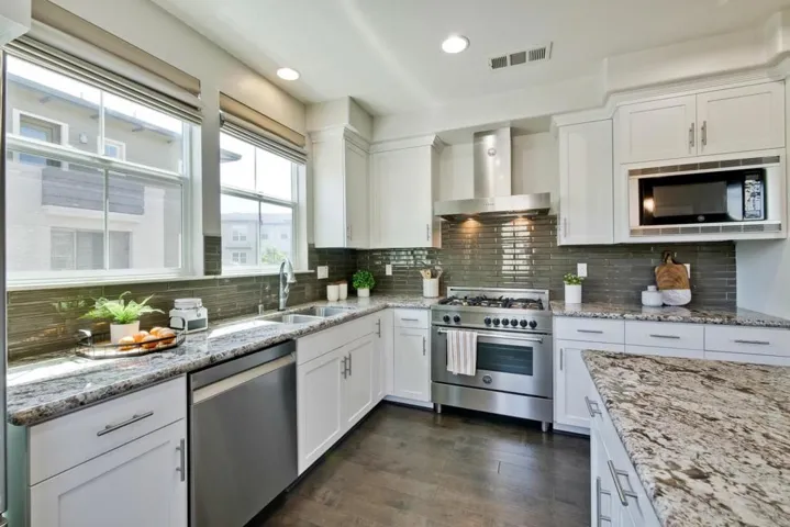 2879 Baze Road, San Mateo, California 94403