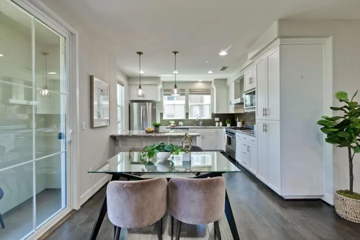 2879 Baze Road, San Mateo, California 94403