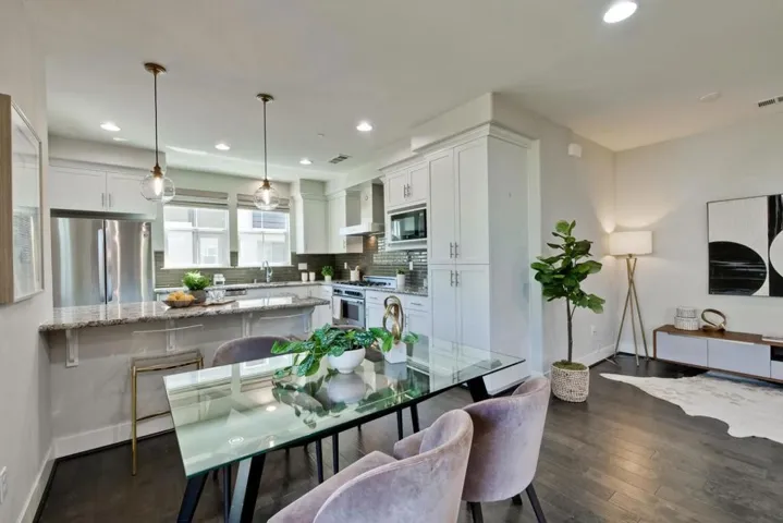 2879 Baze Road, San Mateo, California 94403