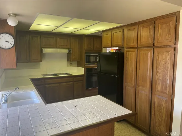 290 S Earlham Street, Orange, California 92869