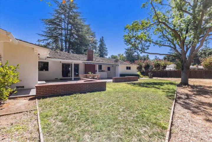 1270 Montclaire Way, Los Altos, California 94024