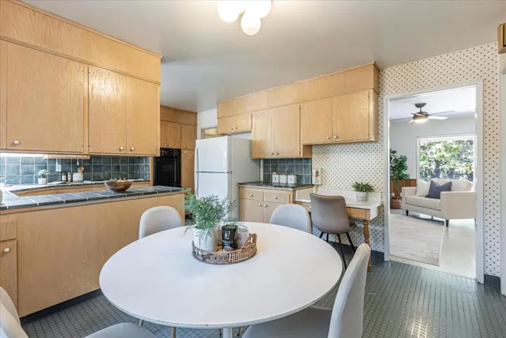 1270 Montclaire Way, Los Altos, California 94024