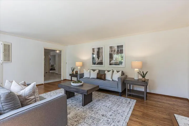 1270 Montclaire Way, Los Altos, California 94024