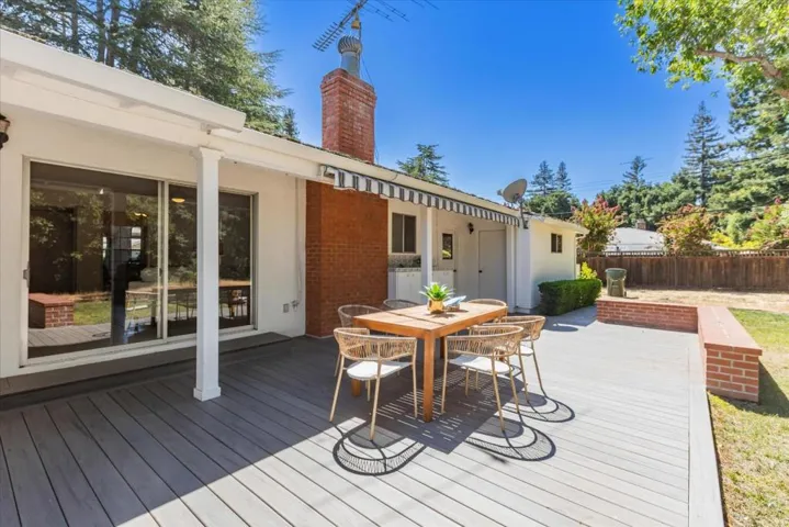 1270 Montclaire Way, Los Altos, California 94024