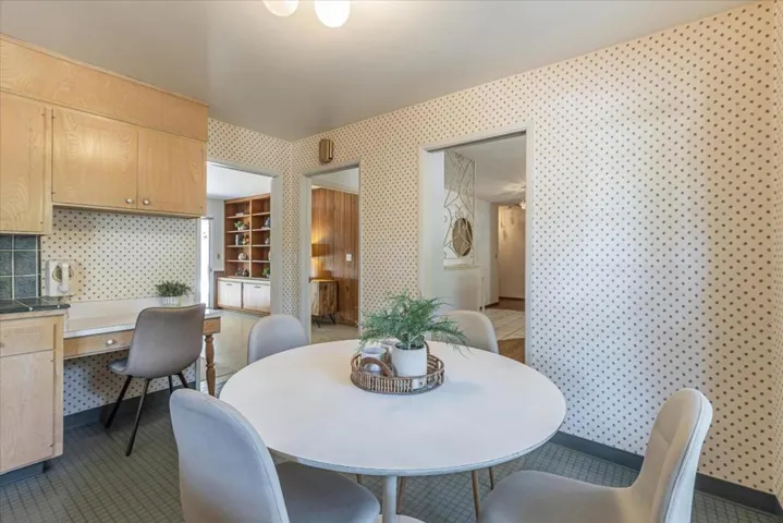 1270 Montclaire Way, Los Altos, California 94024