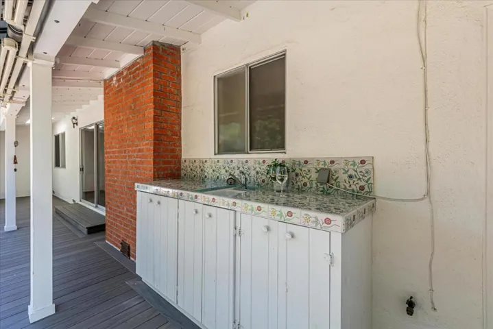 1270 Montclaire Way, Los Altos, California 94024