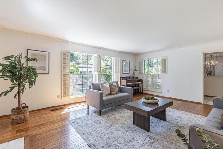1270 Montclaire Way, Los Altos, California 94024