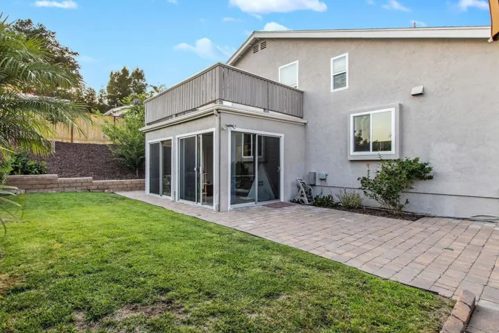 9075 Meadowrun Way, San Diego, California 92129