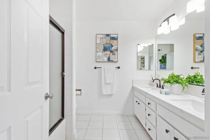 9075 Meadowrun Way, San Diego, California 92129