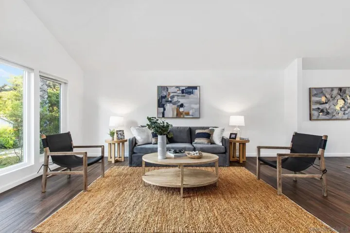 9075 Meadowrun Way, San Diego, California 92129