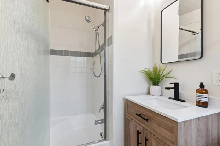 3634 South Court, Palo Alto, California 94306