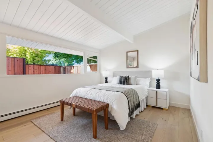 3634 South Court, Palo Alto, California 94306