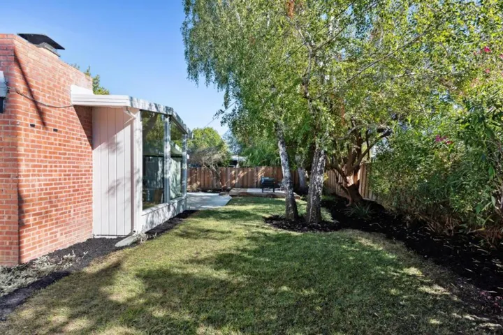 3634 South Court, Palo Alto, California 94306