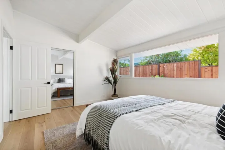 3634 South Court, Palo Alto, California 94306