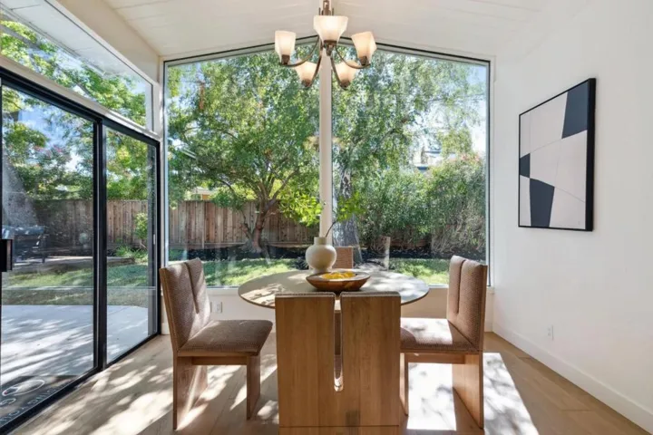 3634 South Court, Palo Alto, California 94306