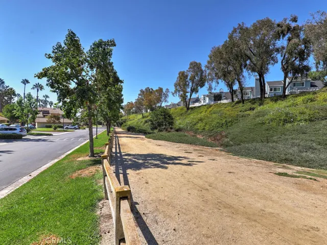 26511 Merienda 3, Laguna Hills, California 92656
