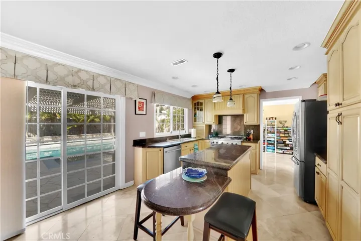 20051 Colgate Circle, Huntington Beach, California 92646