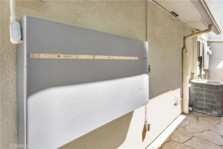 Battery Storage & AC