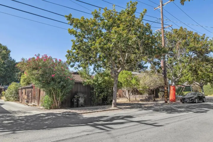 179189 Lincoln Avenue, Palo Alto, California 94301