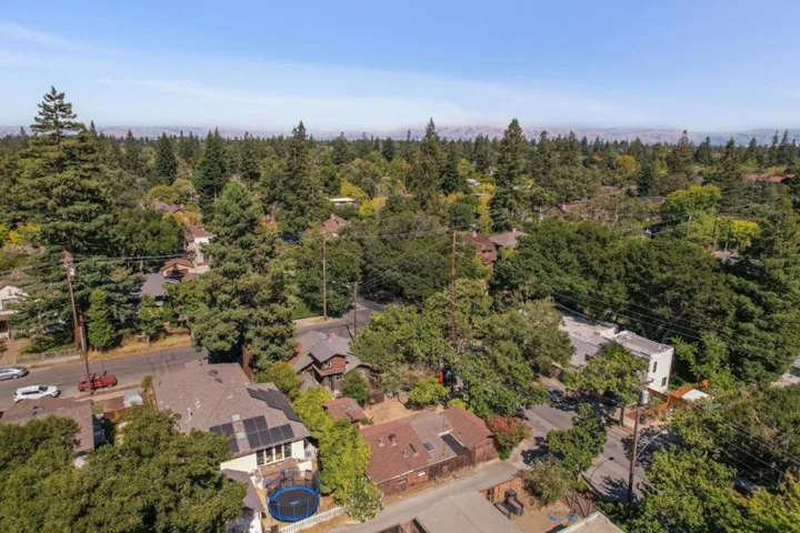 179189 Lincoln Avenue, Palo Alto, California 94301
