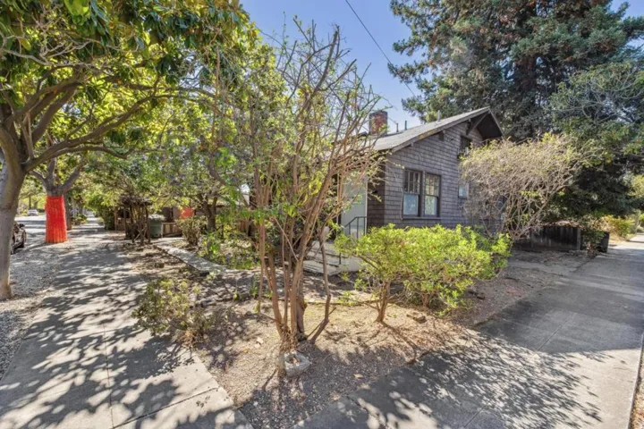 179189 Lincoln Avenue, Palo Alto, California 94301