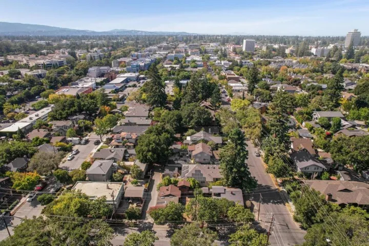 179189 Lincoln Avenue, Palo Alto, California 94301