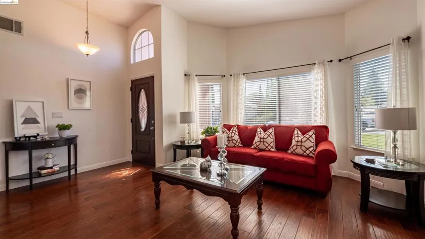 1770 Gateway Dr, Oakley, California 94561