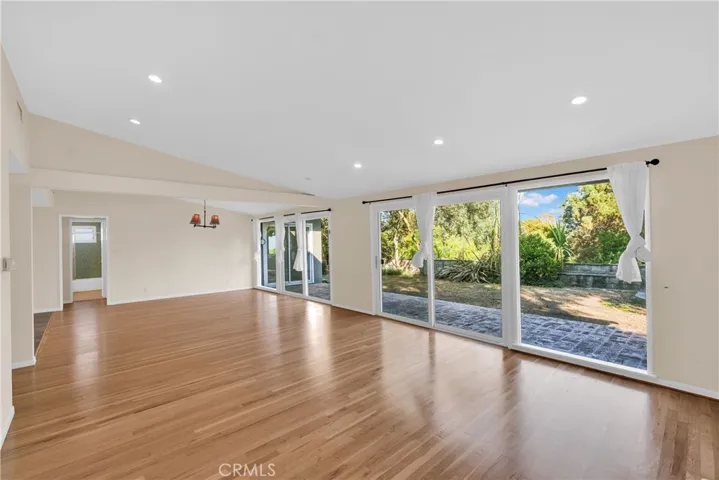 27104 Shorewood Road, Rancho Palos Verdes, California 90275