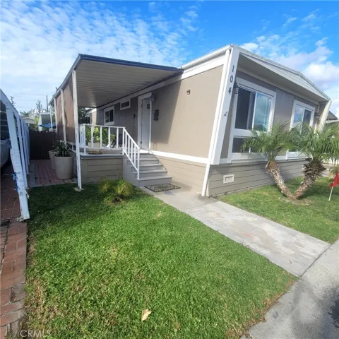 104 Malaga 104, Tustin, California 92780