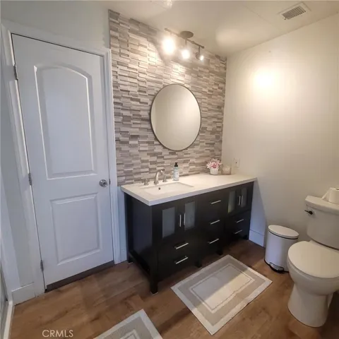 104 Malaga 104, Tustin, California 92780
