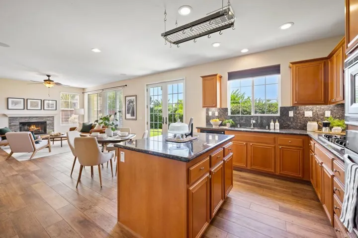 1221 Parkview Drive, Oceanside, California 92057
