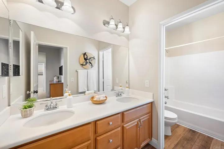 1221 Parkview Drive, Oceanside, California 92057